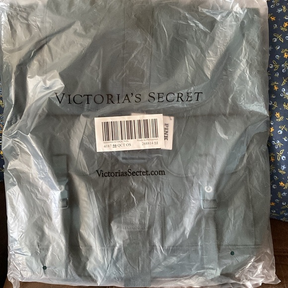 PINK Victoria’s Secret Nylon Cargo Green Backpack - Picture 6 of 8
